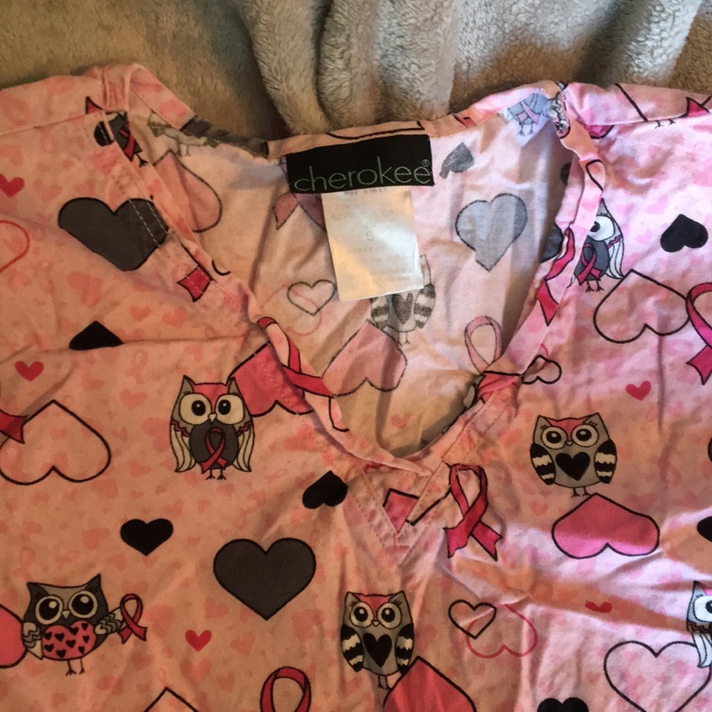 Small scrub top